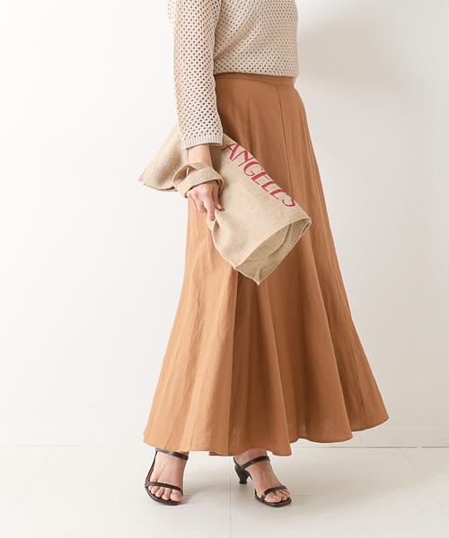 Simplicite(サンプリシテ)の「L/R マーメイドフレアスカート(スカート・レディース・ホワイト/ネイビー/カーキ/キャメル・FREE)」の4枚目の写真