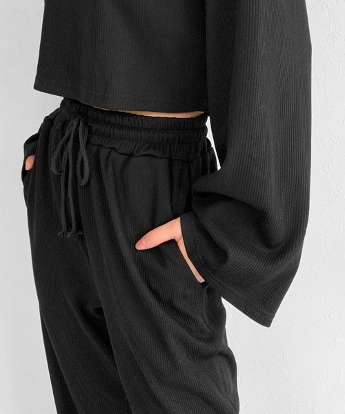 LVEU.（ラブユ.）の「Cropped rib setup / クロップドリブセットアップ（セットアップ・レディース・ホワイト/ブラック・FREE）」の21枚目の写真