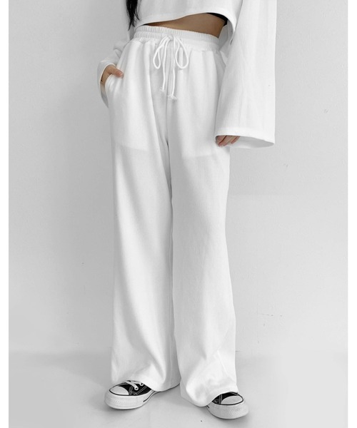 LVEU.（ラブユ.）の「Cropped rib setup / クロップドリブセットアップ（セットアップ・レディース・ホワイト/ブラック・FREE）」の17枚目の写真