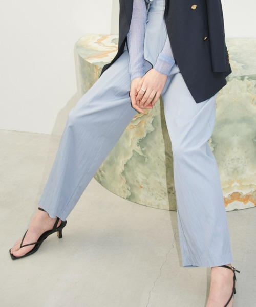 FRAY I.D（フレイアイディー）の「ツータックマットツイルパンツ（その他パンツ・レディース・ブラック/アイボリー/ブルー・1/0）」の3枚目の写真