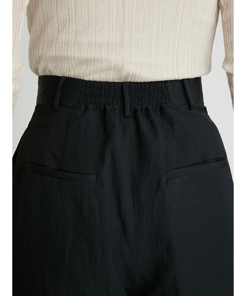 FRAY I.D（フレイアイディー）の「ツータックマットツイルパンツ（その他パンツ・レディース・ブラック/アイボリー/ブルー・1/0）」の16枚目の写真