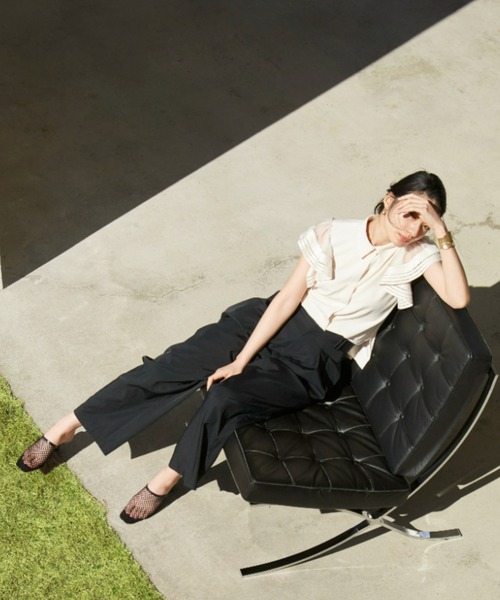 FRAY I.D（フレイアイディー）の「ツータックマットツイルパンツ（その他パンツ・レディース・ブラック/アイボリー/ブルー・1/0）」の6枚目の写真