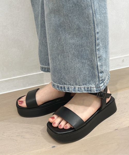 apres jour(アプレジュール)の「厚底サンダル【ZOZOTOWN限定アイテム】(サンダル・レディース・ブラック/アイボリー・LARGE/SMALL/X-LARGE/MEDIUM)」の8枚目の写真