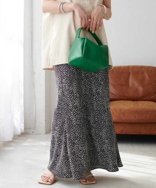DISCOAT（ディスコート）の「ダルメシアン柄マーメイドスカート（スカート・レディース・ブラック/アイボリー・SMALL/MEDIUM）」の2枚目の写真