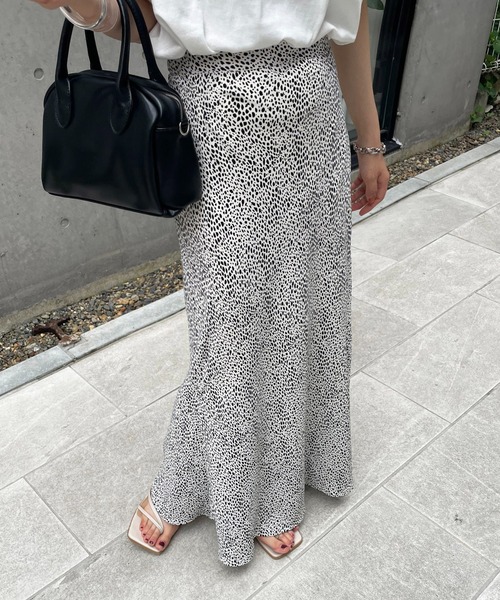 DISCOAT（ディスコート）の「ダルメシアン柄マーメイドスカート（スカート・レディース・ブラック/アイボリー・SMALL/MEDIUM）」の10枚目の写真