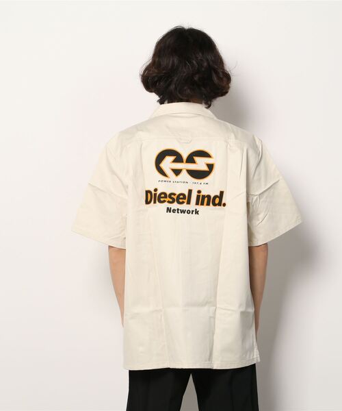 DIESEL(ディーゼル)の「メンズ シャツ 半そで バックプリント(シャツ/ブラウス・メンズ・ホワイト/パープル・SMALL/MEDIUM/LARGE/X-LARGE/XX-LARGE/X-SMALL)」の8枚目の写真