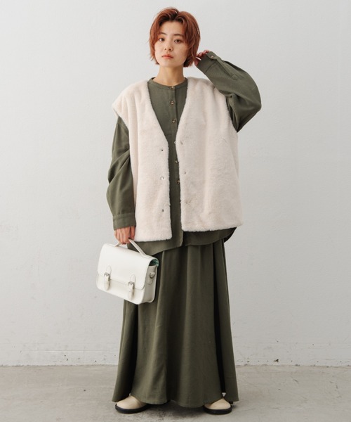 MERLOT(メルロー)の「ファーベスト(ベスト・レディース・ブラウン/アイボリー/キャメル・FREE)」の8枚目の写真