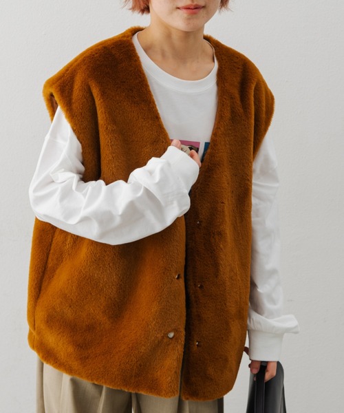 MERLOT(メルロー)の「ファーベスト(ベスト・レディース・ブラウン/アイボリー/キャメル・FREE)」の20枚目の写真