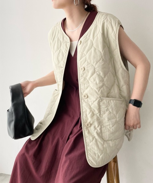 LOWRYS FARM（ローリーズファーム）の「キルティングベスト　299889（その他アウター・レディース・アイボリー/ベージュ/カーキ/ブラック・FREE）」の6枚目の写真