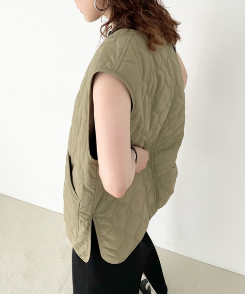 LOWRYS FARM（ローリーズファーム）の「キルティングベスト　299889（その他アウター・レディース・アイボリー/ベージュ/カーキ/ブラック・FREE）」の13枚目の写真