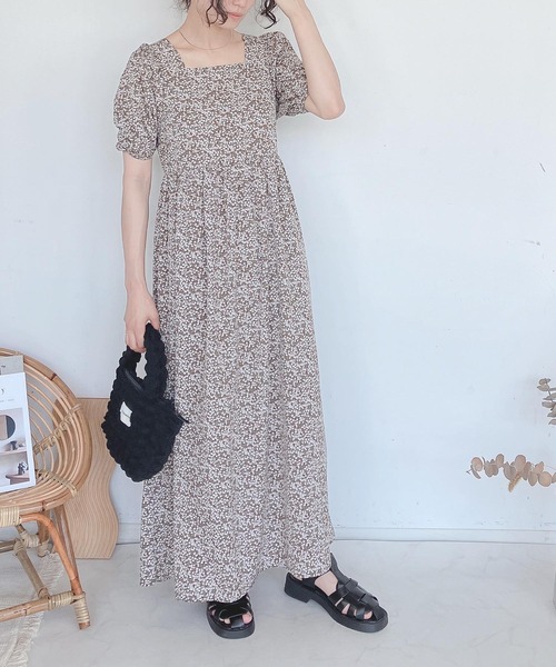 AS KNOW AS plus(アズノゥアズプラス)の「♪シャーリング5分袖ワンピース(ワンピース・レディース・ブラック/ブラック系その他/ブラウン系その他/ブルー・FREE)」の17枚目の写真