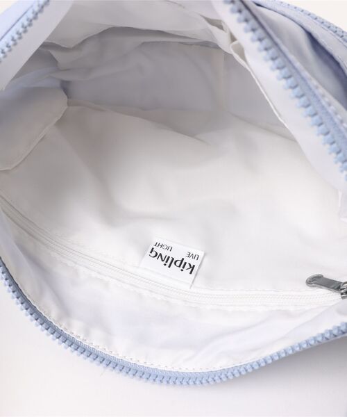 kipling（キプリング）の「【kipling】キプリング　Basic　IZELLAH　ショルダーバッグ（ショルダーバッグ・レディース・ブラック/ネイビー/ブルー系その他/ブルー系その他2/モスグリーン/グレー/レッド・FREE）」の10枚目の写真