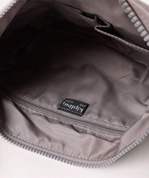 kipling（キプリング）の「【kipling】キプリング　Basic　IZELLAH　ショルダーバッグ（ショルダーバッグ・レディース・ブラック/ネイビー/ブルー系その他/ブルー系その他2/モスグリーン/グレー/レッド・FREE）」の11枚目の写真