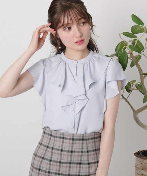 couture brooch(クチュールブローチ)の「◆【2WAYリボンで印象チェンジ!オフィスにもOK】リボンボウタイ フリルブラウス(シャツ/ブラウス・レディース・オフホワイト/サックスブルー/ブラック系・40/38/42/36)」の13枚目の写真