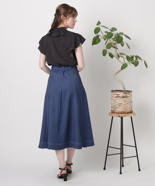 couture brooch(クチュールブローチ)の「◆【2WAYリボンで印象チェンジ!オフィスにもOK】リボンボウタイ フリルブラウス(シャツ/ブラウス・レディース・オフホワイト/サックスブルー/ブラック系・40/38/42/36)」の17枚目の写真