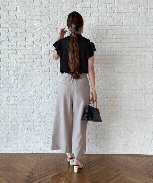 couture brooch(クチュールブローチ)の「◆【2WAYリボンで印象チェンジ!オフィスにもOK】リボンボウタイ フリルブラウス(シャツ/ブラウス・レディース・オフホワイト/サックスブルー/ブラック系・40/38/42/36)」の18枚目の写真