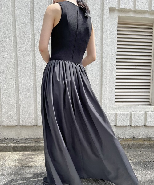 Jewelobe(ジュエローブ)の「異素材ドッキングノースリマキシワンピース(ワンピース・レディース・ブラック/オフホワイト・FREE)」の8枚目の写真
