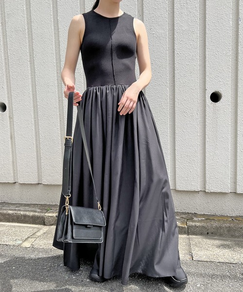 Jewelobe(ジュエローブ)の「異素材ドッキングノースリマキシワンピース(ワンピース・レディース・ブラック/オフホワイト・FREE)」の9枚目の写真