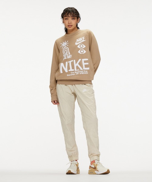NIKE（ナイキ）の「ナイキ ウィメンズ エア マックス エクシー / WMNS NIKE AIR MAX EXCEE（スニーカー・レディース・アイボリー系・25/23/22.5/26.5/25.5/24.5/26/24/23.5）」の14枚目の写真
