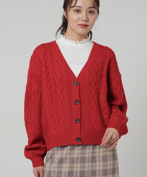 Honeys（ハニーズ）の「ケーブル編Ｖカーデ（カーディガン/ボレロ・レディース・ブラック/ベージュ/レッド/サックスブルー/ピンク/グリーン/アイボリー/モカ・S/M/L）」の8枚目の写真