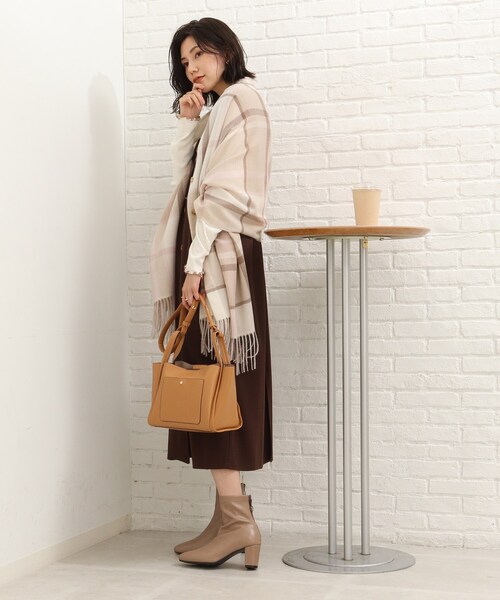 SHOO・LA・RUE(シューラルー)の「◆サイドデザインポイントショルダー(ショルダーバッグ・レディース・グレー/ブラック/キャメル・00)」の18枚目の写真