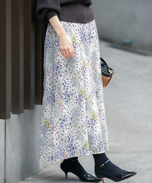 URBAN RESEARCH ROSSO(アーバンリサーチロッソ)の「【hareko×ROSSO】ランダムフラワープリントスカート(スカート・レディース・アイボリー/ネイビー・36/38)」の8枚目の写真