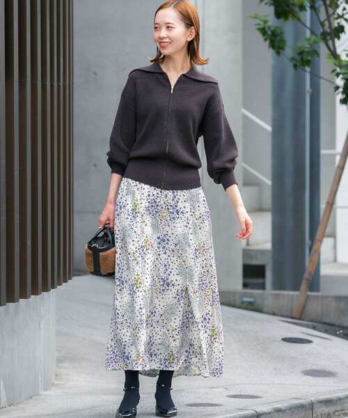 URBAN RESEARCH ROSSO(アーバンリサーチロッソ)の「【hareko×ROSSO】ランダムフラワープリントスカート(スカート・レディース・アイボリー/ネイビー・36/38)」の10枚目の写真