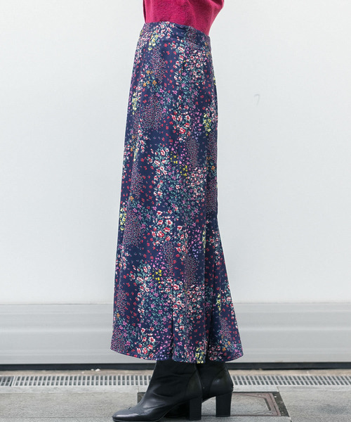 URBAN RESEARCH ROSSO(アーバンリサーチロッソ)の「【hareko×ROSSO】ランダムフラワープリントスカート(スカート・レディース・アイボリー/ネイビー・36/38)」の22枚目の写真