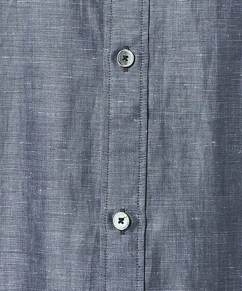 Calvin Klein(カルバン・クライン)の「(SOKTAS)リネンコットンシャンブレー シャツ (シャツ/ブラウス・メンズ・ホワイト系/ネイビー系・MEDIUM/X-LARGE/LARGE)」の6枚目の写真