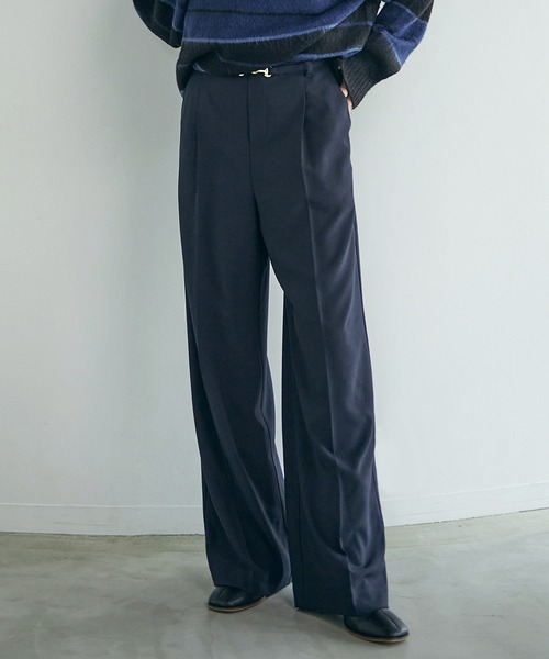 Dita Muaj.（ディータムアージュ）の「【ZOZO限定】ハイウエストタック入りスラックスパンツ（スラックス・レディース・グレイッシュベージュ/ダークネイビー/ブラウン・FREE）」の16枚目の写真