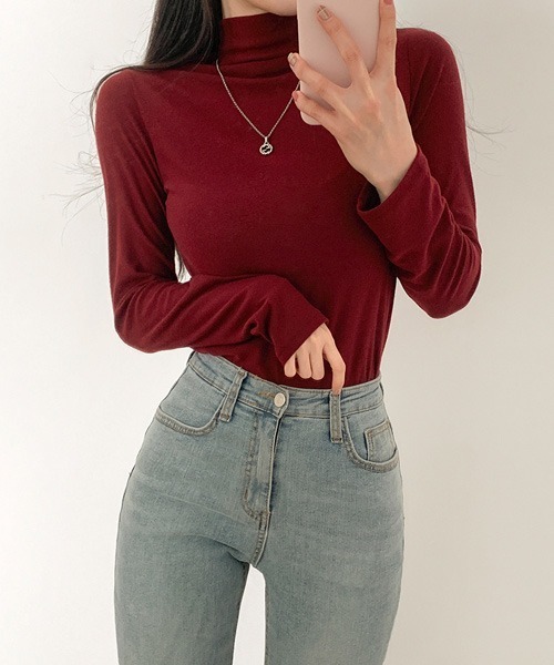 BEIDELLI（ベイデリー）の「[BELLIDE MADE] スリムフィットタートルネックTシャツ（Tシャツ/カットソー・レディース・ワインレッド/モカ/スカイブルー/アイボリー・FREE）」の15枚目の写真
