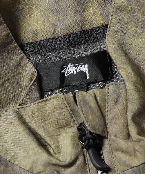 STUSSY（ステューシー）の「STUSSY/ステューシー ZIP OFF POUCH PULLOVER ナイロンジャケット（ナイロンジャケット・レディース・オリーブ・XS/M/S）」の3枚目の写真