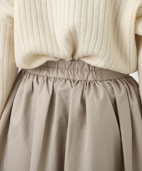 THE SHOP TK （ザ ショップ ティーケー ）の「◆【ONOFF活躍/洗える】シャンブレータフタギャザースカート（スカート・レディース・ブルー/ライトベージュ・11/12/13）」の14枚目の写真