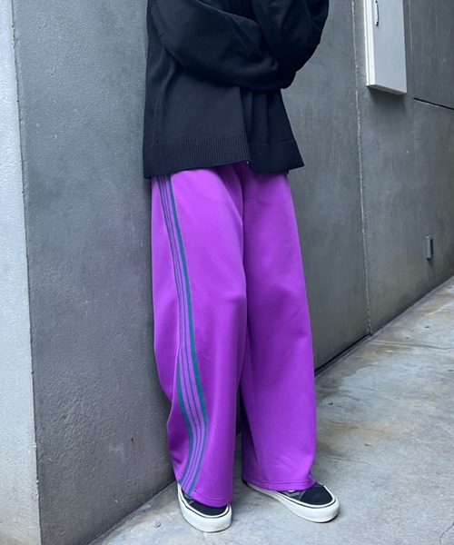 CIAOPANIC（チャオパニック）の「【GEM SPORTSWEAR/ジェムスポーツウェア】ワイドトラックパンツ（スウェットパンツ・レディース・グリーン/パープル/イエロー/ネイビー・FREE）」の3枚目の写真