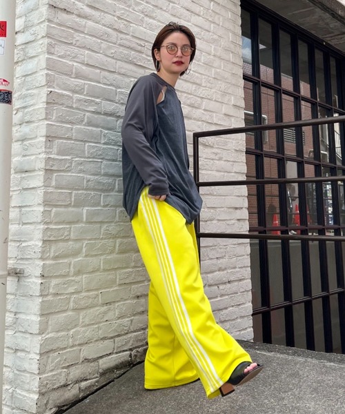 CIAOPANIC（チャオパニック）の「【GEM SPORTSWEAR/ジェムスポーツウェア】ワイドトラックパンツ（スウェットパンツ・レディース・グリーン/パープル/イエロー/ネイビー・FREE）」の17枚目の写真