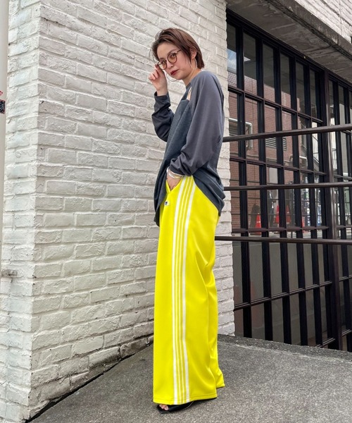CIAOPANIC（チャオパニック）の「【GEM SPORTSWEAR/ジェムスポーツウェア】ワイドトラックパンツ（スウェットパンツ・レディース・グリーン/パープル/イエロー/ネイビー・FREE）」の19枚目の写真