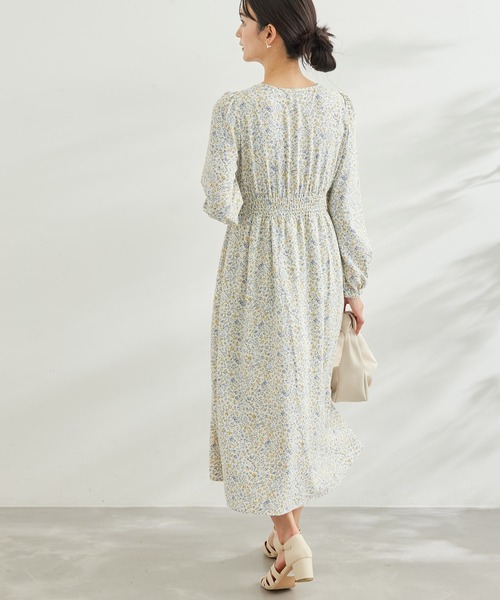 ROPE' PICNIC（ロペピクニック）の「小花柄ハイウエストワンピース（ワンピース・レディース・ベージュ/オフホワイト/ネイビー・38/36）」の16枚目の写真