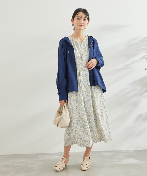 ROPE' PICNIC（ロペピクニック）の「小花柄ハイウエストワンピース（ワンピース・レディース・ベージュ/オフホワイト/ネイビー・38/36）」の12枚目の写真