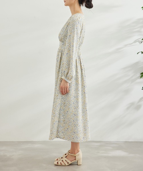 ROPE' PICNIC（ロペピクニック）の「小花柄ハイウエストワンピース（ワンピース・レディース・ベージュ/オフホワイト/ネイビー・38/36）」の21枚目の写真