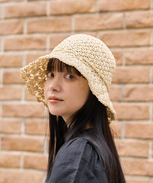 FREAK'S STORE（フリークスストア）の「フラワー編みペーパーハット（ハット・レディース・ブラック/オフホワイト/ブラウン・ONE SIZE）」の8枚目の写真