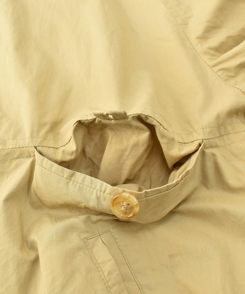 BURBERRY（バーバリー）の「【ヴィンテージ古着】Burberry / バーバリー スイングトップ チンストラップ付（ブルゾン・メンズ・ベージュ・46）」の5枚目の写真
