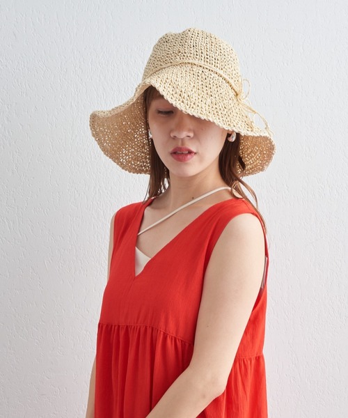 COLONY 2139（コロニートゥーワンスリーナイン）の「手編みつば広ペーパーハット（ハット・レディース・ライトベージュ/ベージュ/ブラック/モカ・FREE）」の4枚目の写真