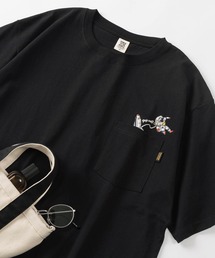 POWER TO THE PEOPLE（パワートゥーザピープル）の「【POWER TO THE PEOPLE/パワー トゥザ ピープル】ビッグシルエット ヘビーウェイト ワンポイント刺繍 ポケット付き 半袖Tシャツ/【BEER・SPACE・DINOSAUR】（Tシャツ/カットソー・メンズ）」