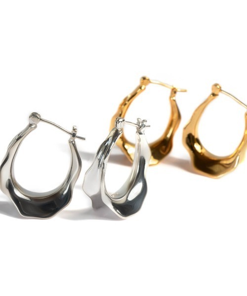Ops.（オプス）の「ピアスフープ 金属アレルギー対応  シルバー925 フープピアス ボリューム ピアス【LEPATTA レパッタ】（ピアス（両耳用）・レディース・シルバー/イエローゴールド・ONE SIZE）」の3枚目の写真