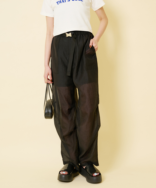 U by SPICK&SPAN（ユーバイスピックアンドスパン）の「シアーナイロンバックルベイカー（その他パンツ・レディース・ホワイト/ブラック・FREE）」の3枚目の写真