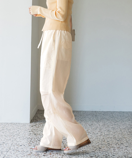 U by SPICK&SPAN（ユーバイスピックアンドスパン）の「シアーナイロンバックルベイカー（その他パンツ・レディース・ホワイト/ブラック・FREE）」の13枚目の写真