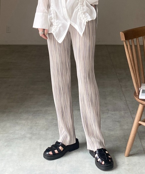 She's Closet(シーズクローゼット)の「【セルフカット対応】ニュアンス柄ストレートカラーロングプリーツパンツ(その他パンツ・レディース・パープル/オレンジ/グリーン/チャコール/ブラウン/カーキ/ブラック/グレー/ベージュ・FREE)」の3枚目の写真