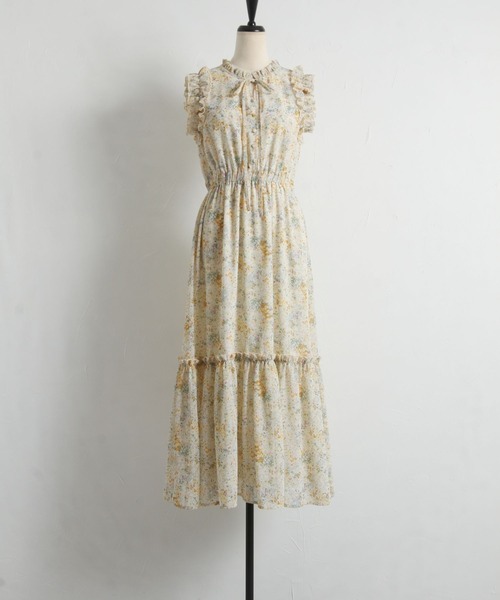 tocco closet（トッコ　クローゼット）の「リボン付きフリル装飾アートフラワープリントティアードワンピース（ワンピース・レディース・ライトイエロー/ブルー・M）」の15枚目の写真
