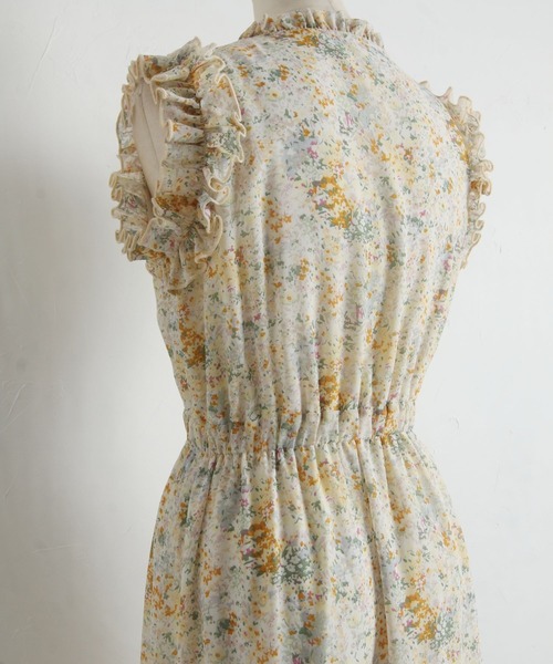 tocco closet（トッコ　クローゼット）の「リボン付きフリル装飾アートフラワープリントティアードワンピース（ワンピース・レディース・ライトイエロー/ブルー・M）」の18枚目の写真