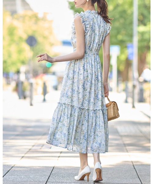 tocco closet（トッコ　クローゼット）の「リボン付きフリル装飾アートフラワープリントティアードワンピース（ワンピース・レディース・ライトイエロー/ブルー・M）」の7枚目の写真